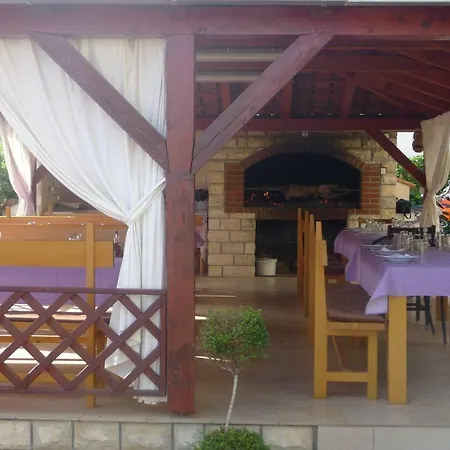Pansion Gaspar 3* Biograd Na Moru
