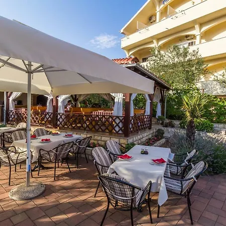 Bed & Breakfast Pansion Gaspar Biograd Na Moru