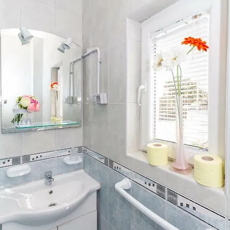 فندق مبيت وإفطار Pansion Gaspar 3*