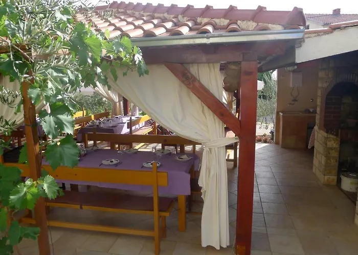 Pansion Gaspar 3* Биоград-на-Мору